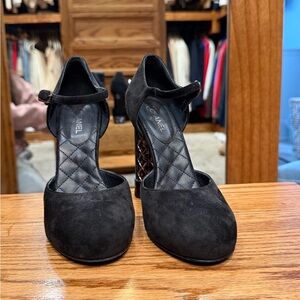 CHANEL Elegant Black Suede Heels